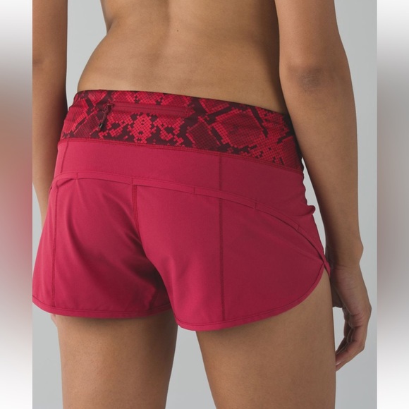 EUC- Lululemon Run:Speed Short 4-way Stretch Mini Ziggy Snake Red Tide Cranberry - Picture 1 of 16